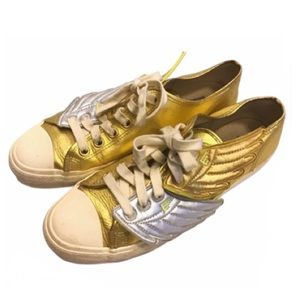 gold wing shoes